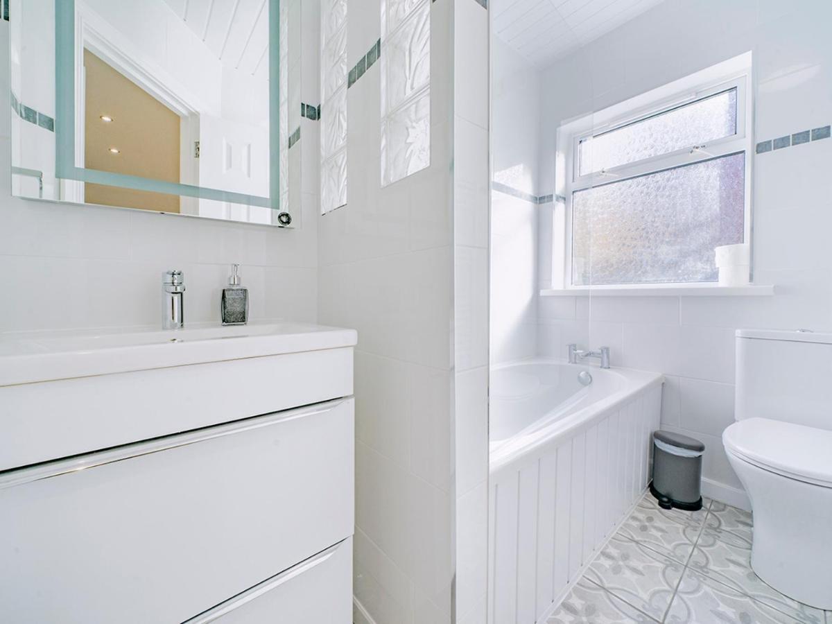 Pass The Keys - Bright & Airy 2Br 2Bath Apt In Perfect Location Belfast Luaran gambar